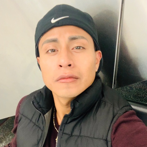 Meet your Posher, Cristobal - Picture 1 of 1